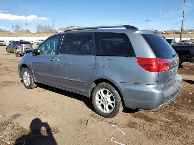 2004 Toyota Sienna LE