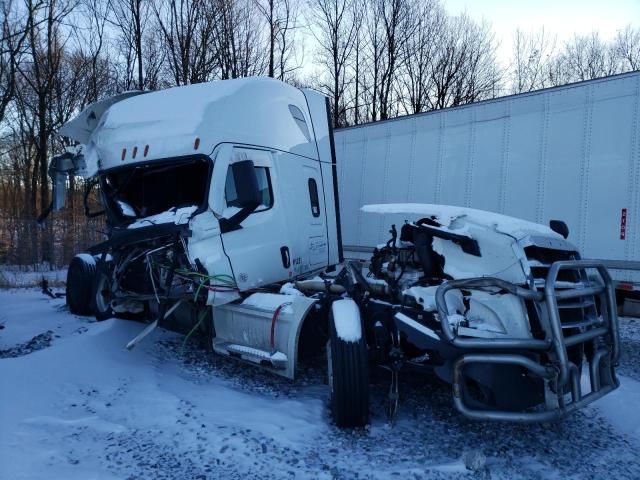 2021 Freightliner Cascadia 126