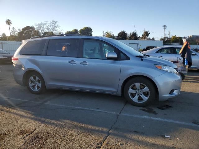 2012 Toyota Sienna LE