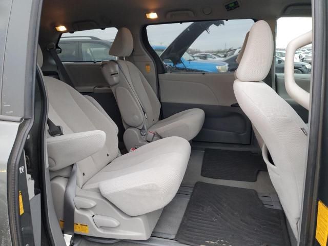 2014 Toyota Sienna LE