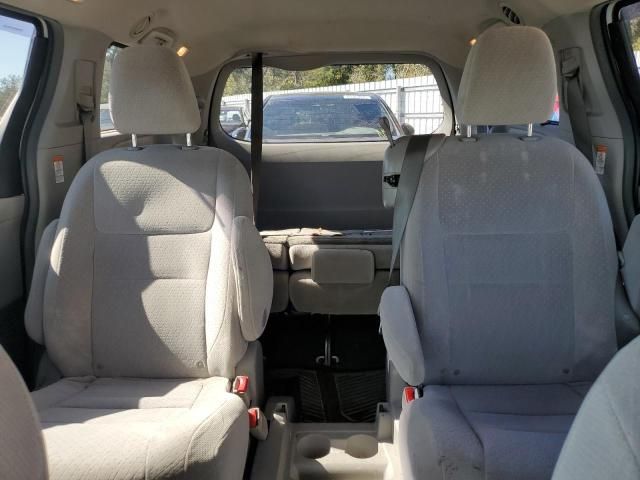 2015 Toyota Sienna LE