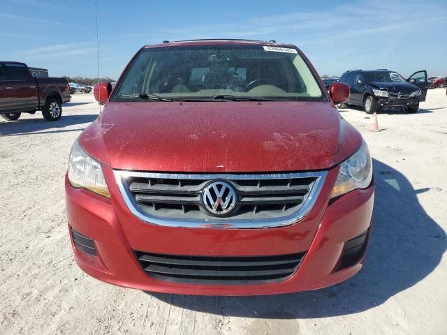 2009 Volkswagen Routan SE