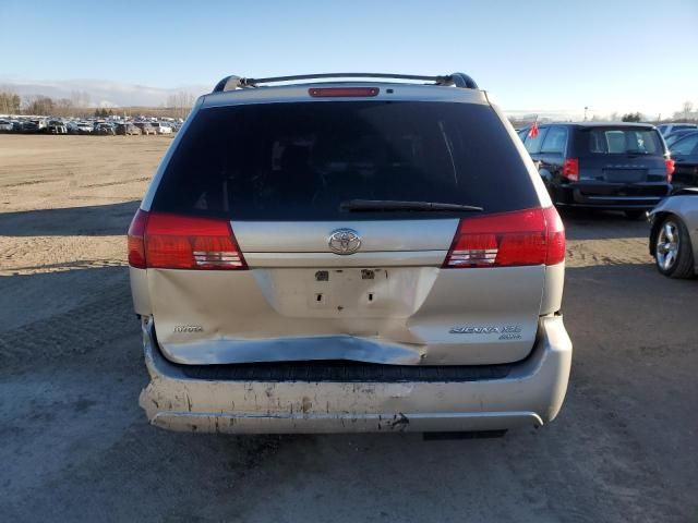 2005 Toyota Sienna XLE