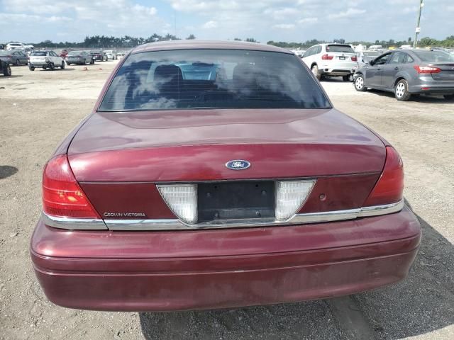 2004 Ford Crown Victoria