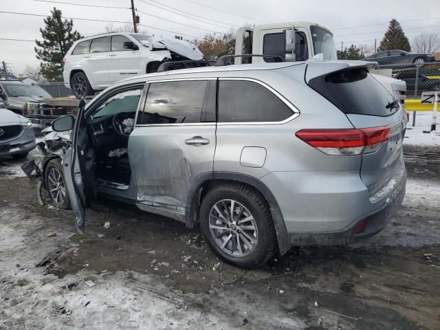 2017 Toyota Highlander SE