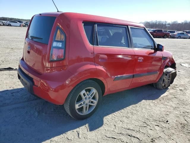 2010 KIA Soul +