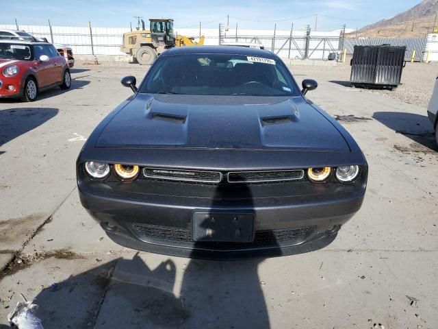 2017 Dodge Challenger SXT