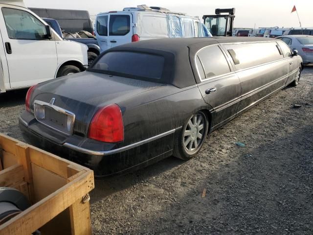 2005 Lincoln Town Car Executive