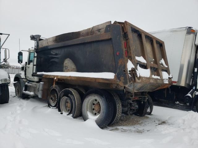 2018 Mack 800 GU800