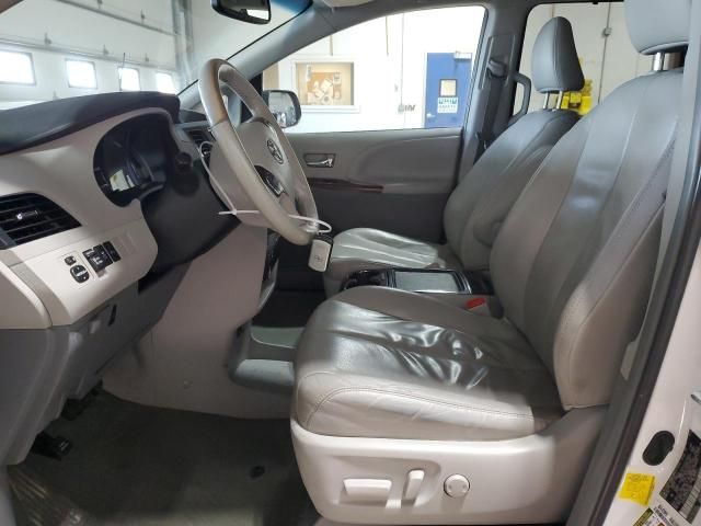 2013 Toyota Sienna XLE