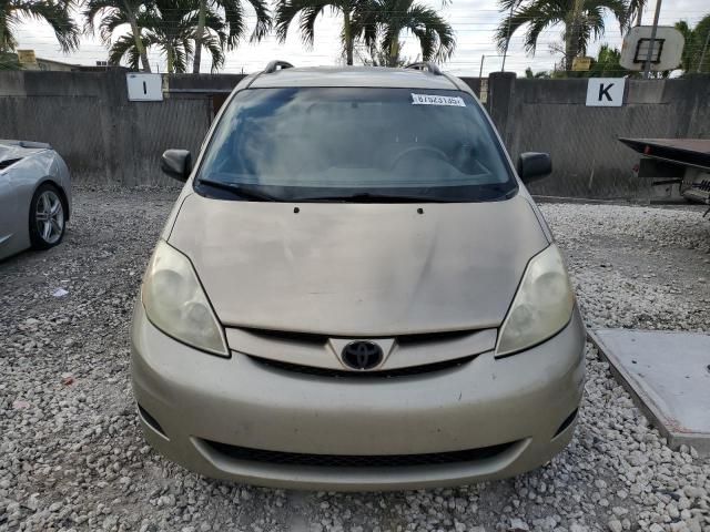 2009 Toyota Sienna CE