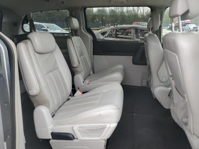 2010 Chrysler Town & Country Touring Plus