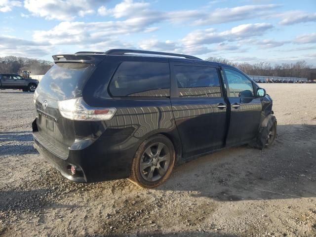 2015 Toyota Sienna Sport