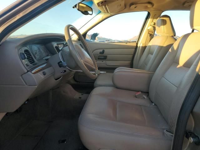 2004 Ford Crown Victoria LX