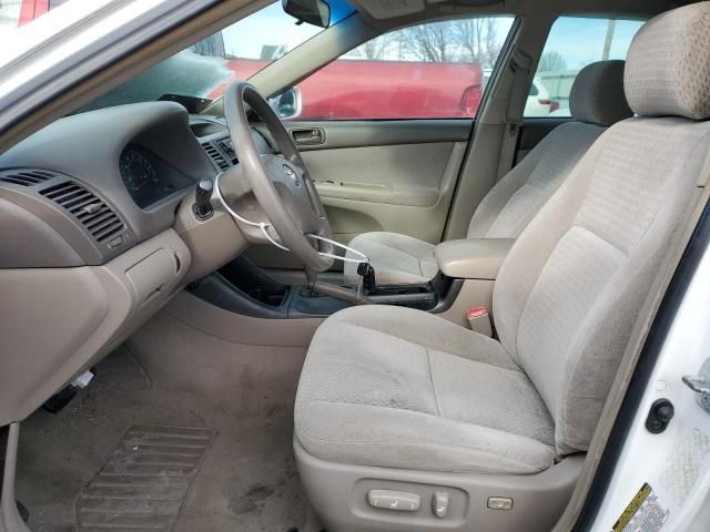 2004 Toyota Camry LE