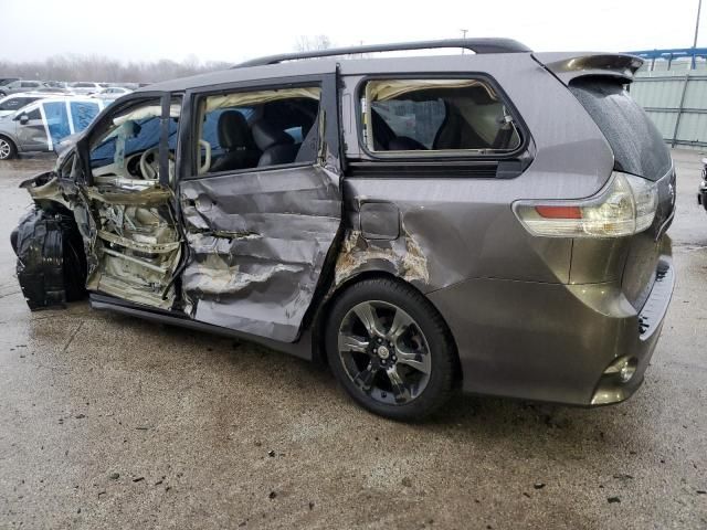 2012 Toyota Sienna Sport