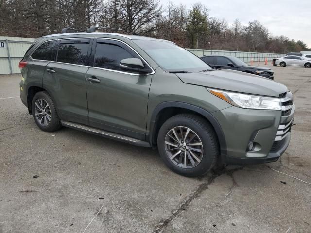 2019 Toyota Highlander SE