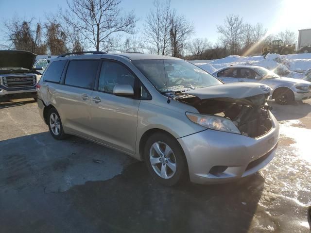 2013 Toyota Sienna LE