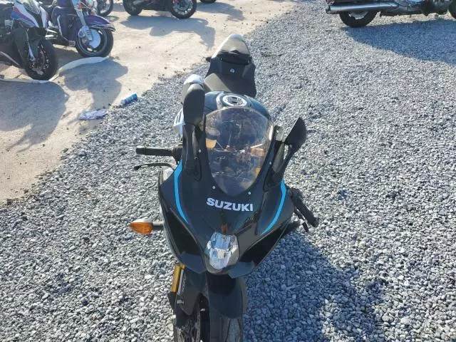 2024 Suzuki GSX-R1000 R