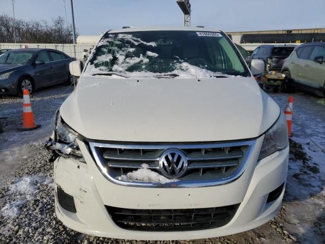 2012 Volkswagen Routan SE