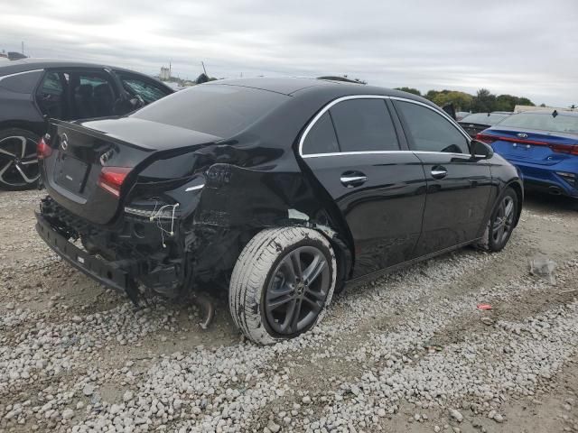 2020 Mercedes-Benz A 220