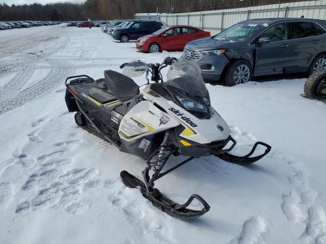 2017 Skidoo 2017 Skidoo MXZ