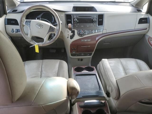 2011 Toyota Sienna XLE