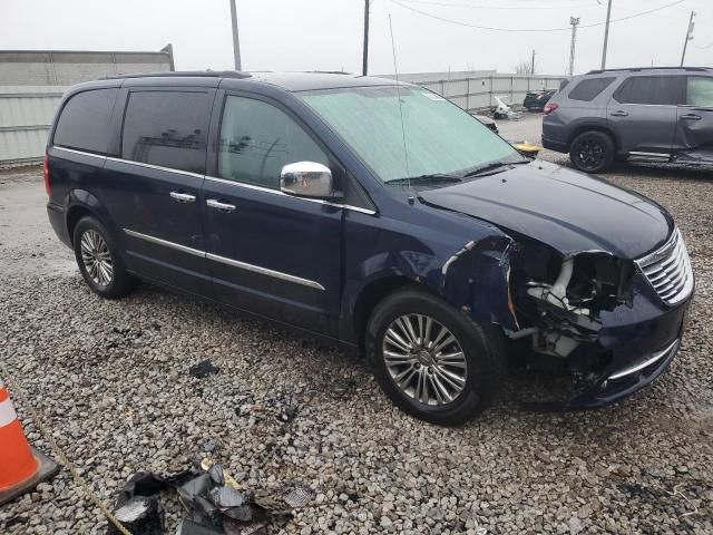 2013 Chrysler Town & Country Touring L