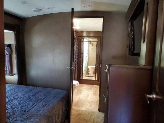 2016 Winnebago Destinatio