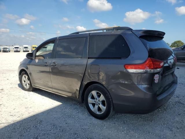 2011 Toyota Sienna LE