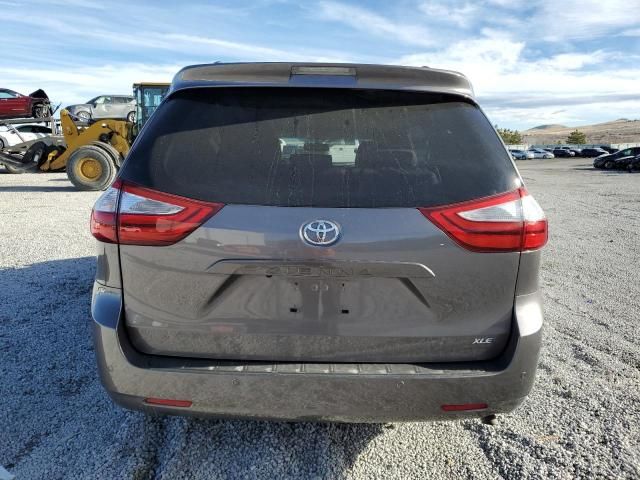 2015 Toyota Sienna XLE