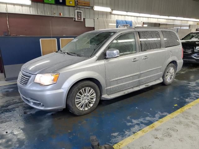 2015 Chrysler Town & Country Touring L