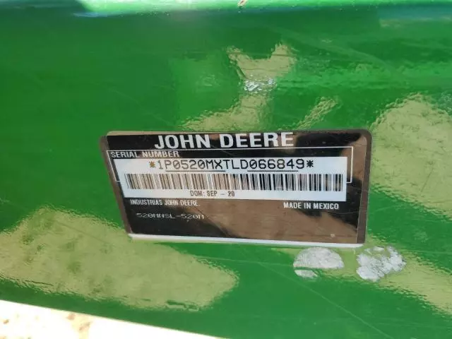 2020 John Deere 520M