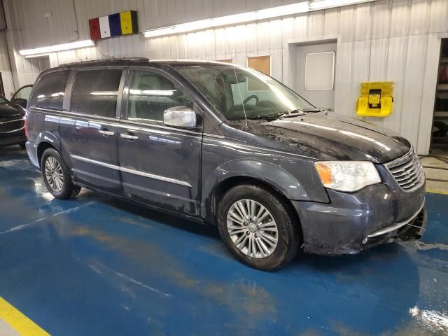 2014 Chrysler Town & Country Touring L