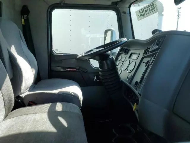 2021 Kenworth Construction T270