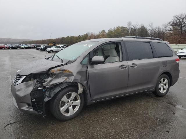 2012 Toyota Sienna LE