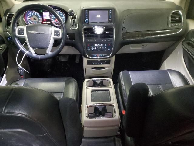 2015 Chrysler Town & Country Touring L