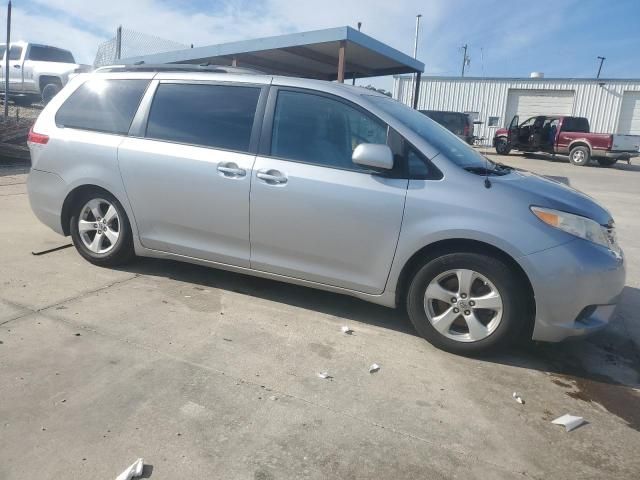 2013 Toyota Sienna LE