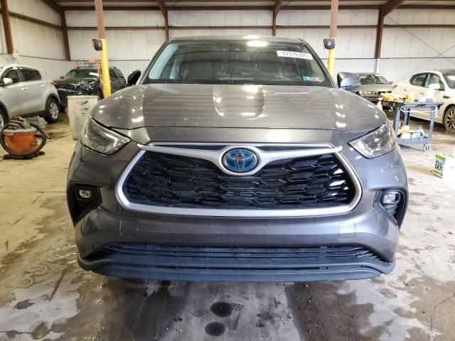 2022 Toyota Highlander Hybrid LE