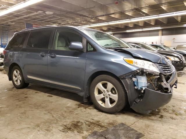 2017 Toyota Sienna LE