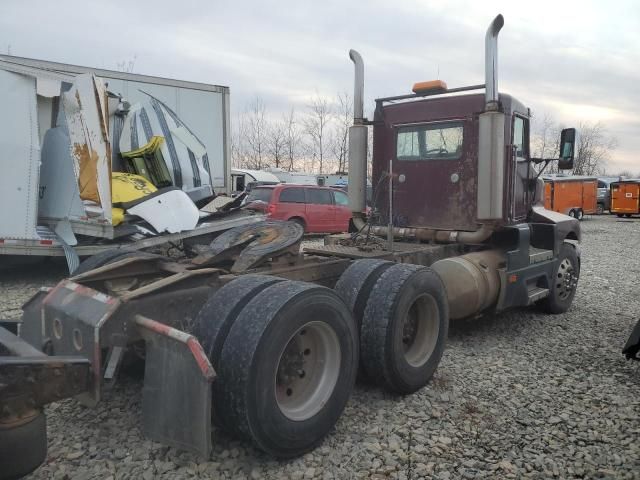 1990 Kenworth Construction T600