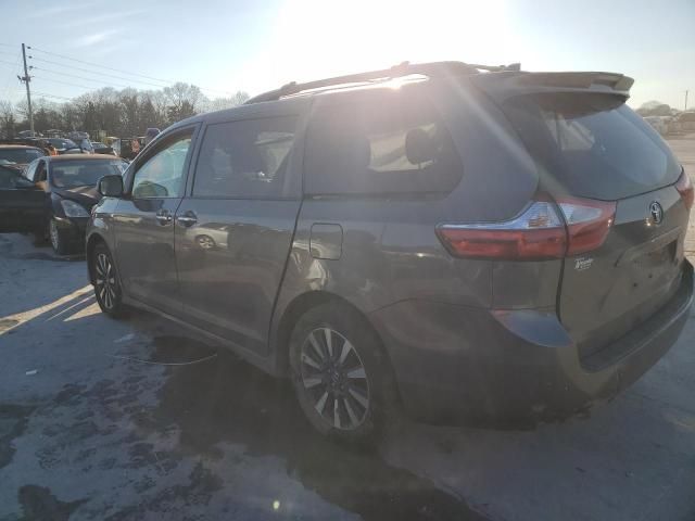 2019 Toyota Sienna XLE