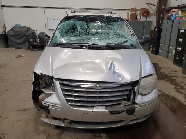 2006 Chrysler Town & Country Limited