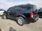 2005 Nissan Pathfinder LE