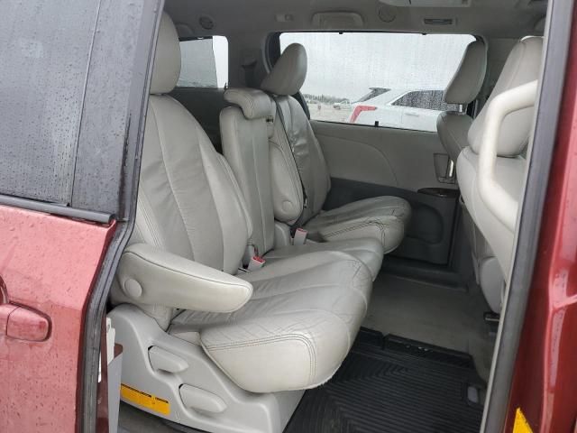 2012 Toyota Sienna XLE