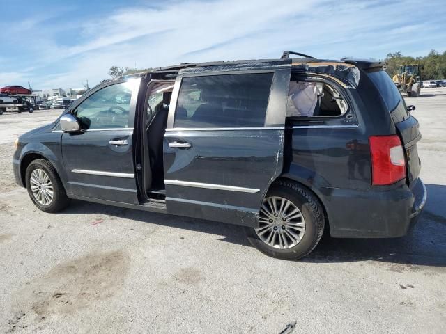 2016 Chrysler Town & Country Touring L