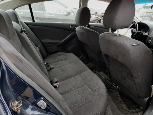 2010 Nissan Altima Base