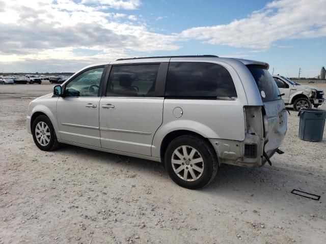 2012 Chrysler Town & Country Touring L