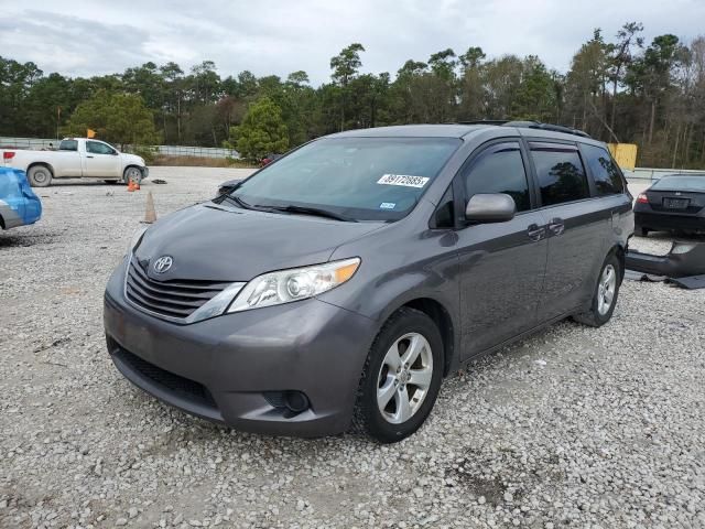 2017 Toyota Sienna LE