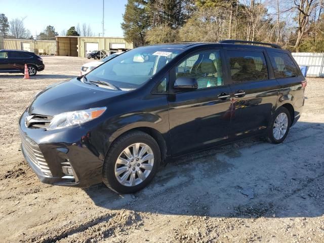 2015 Toyota Sienna XLE